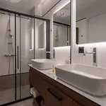 Centro מלון דירות 3*