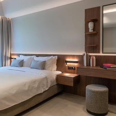 Centro Aparthotel 4*