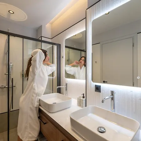 Centro Apartahotel 4*