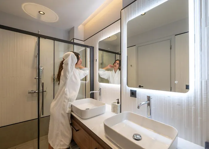 Centro Aparthotel 4*